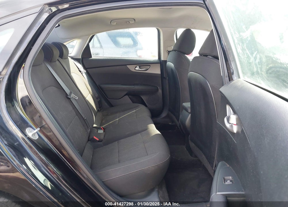 2019 KIA FORTE LXS VIN: 3KPF24AD3KE024008