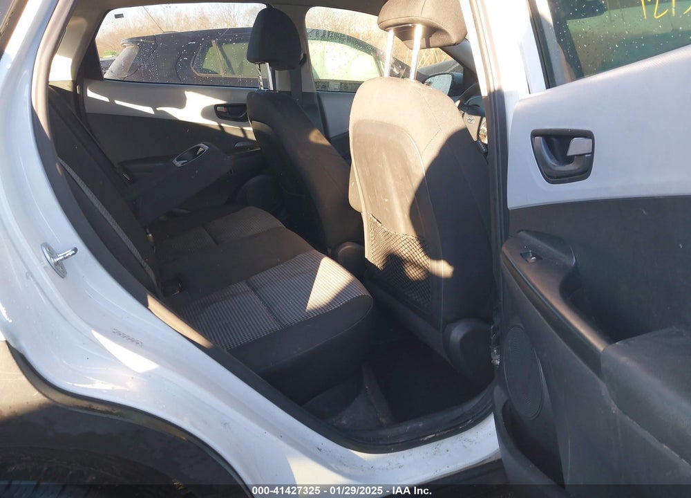 2021 HYUNDAI KONA SE VIN: KM8K1CAAXMU647112