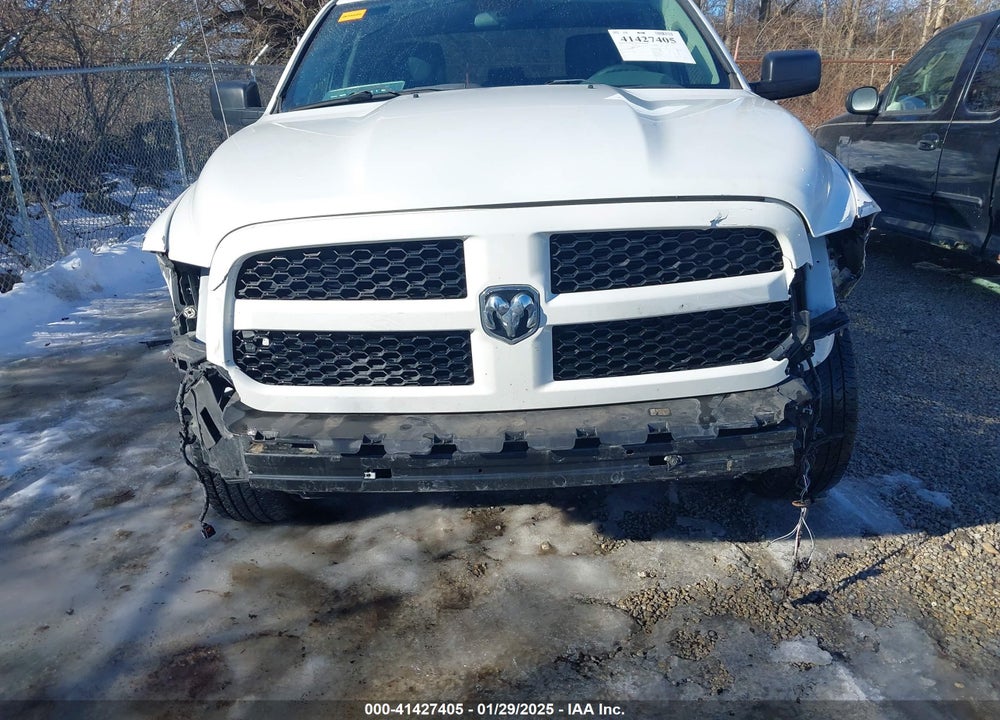2017 RAM 1500 VIN: 1C6RR7FG2HS852044