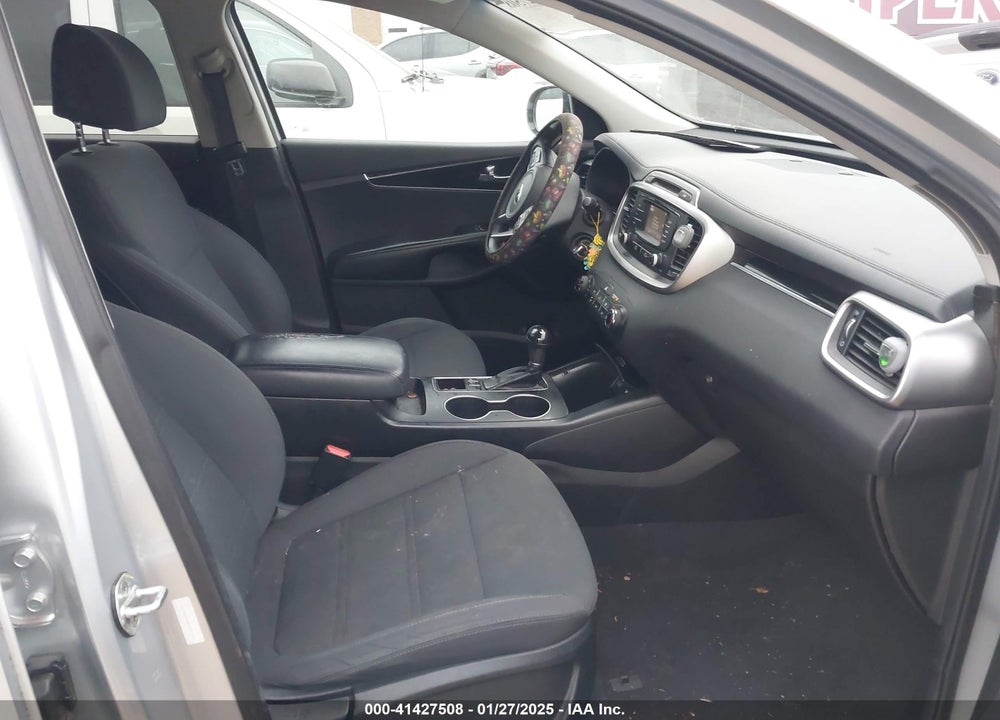 2017 KIA SORENTO VIN: 5XYPGDA58HG320331