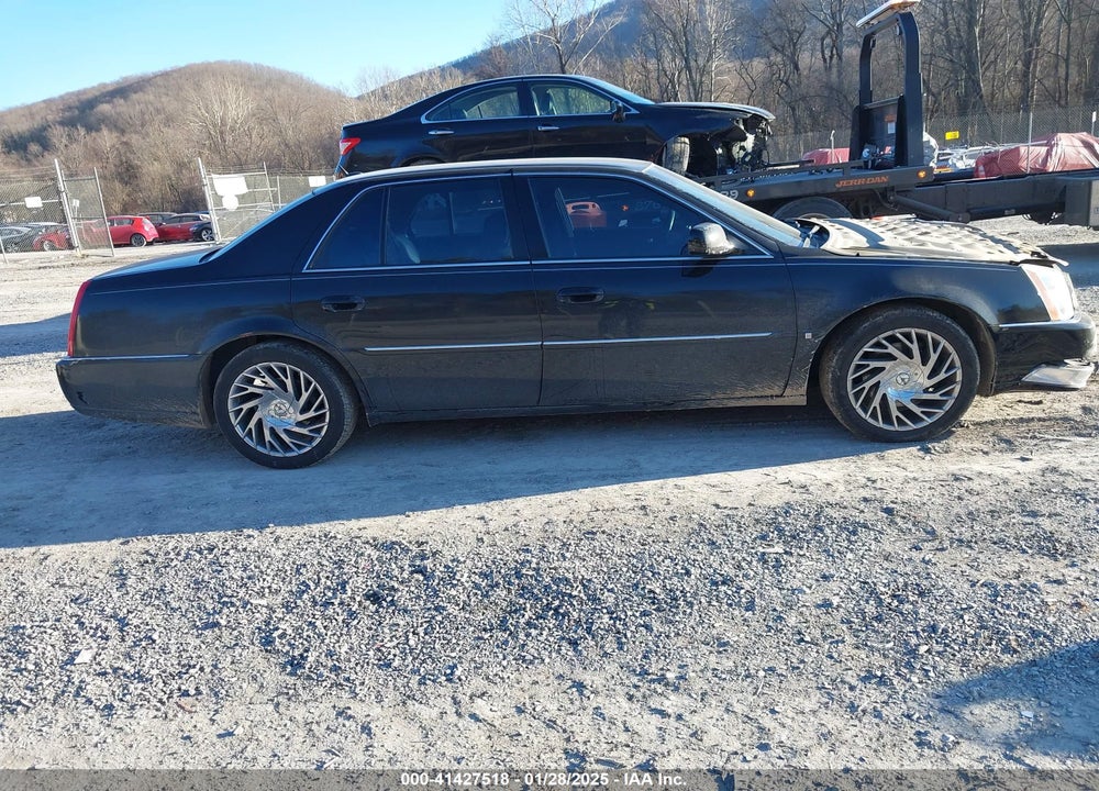 2007 CADILLAC DTS V8 VIN: 1G6KD57Y47U205817