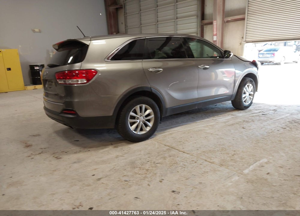 2016 KIA SORENTO 2.4L L VIN: 5XYPG4A36GG114227