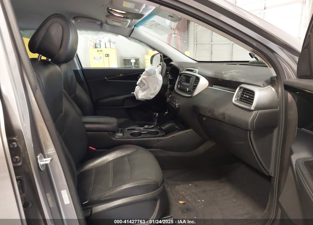 2016 KIA SORENTO 2.4L L VIN: 5XYPG4A36GG114227