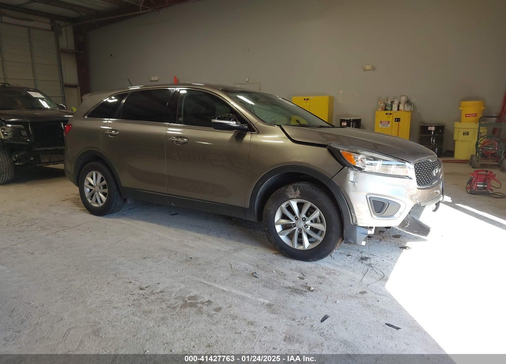 2016 KIA SORENTO 2.4L L VIN: 5XYPG4A36GG114227