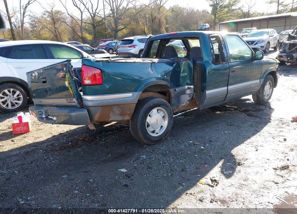 1998 GMC SONOMA SLS VIN: 1GTCS19X7W8527833