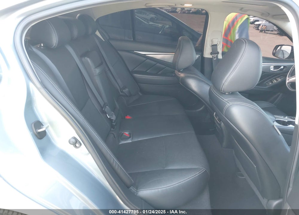 2015 INFINITI Q50 VIN: JN1BV7AP3FM358163