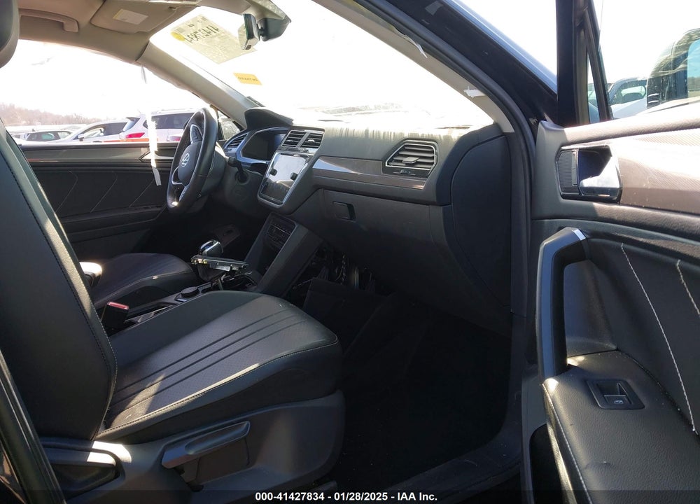 2022 VOLKSWAGEN TIGUAN 2.0T SE VIN: 3VV2B7AX7NM075212