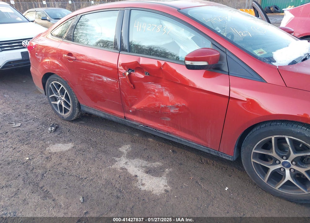 2018 FORD FOCUS VIN: 1FADP3H24JL318312