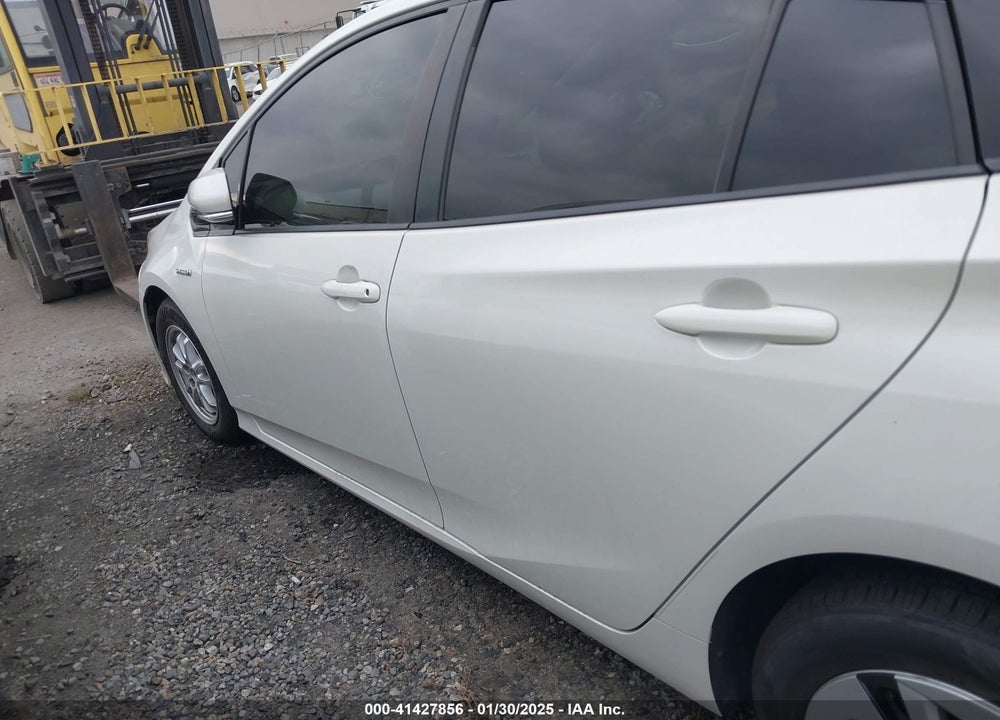 2016 TOYOTA PRIUS TWO ECO VIN: JTDKARFUXG3500969