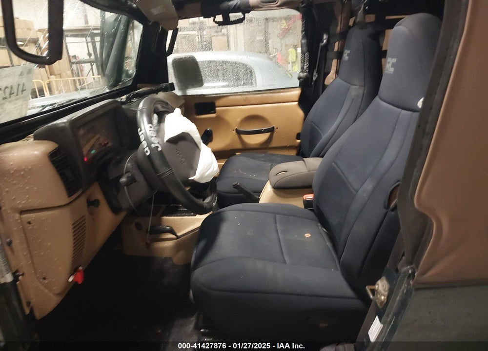 2000 JEEP WRANGLER SAHARA VIN: 1J4FA59S4YP788741