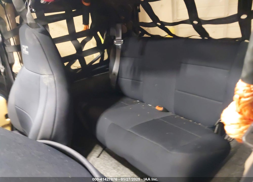 2000 JEEP WRANGLER SAHARA VIN: 1J4FA59S4YP788741