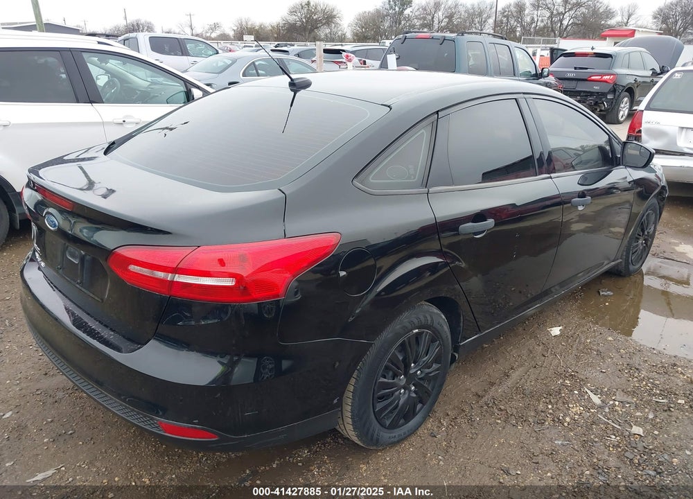 2017 FORD FOCUS S VIN: 1FADP3E20HL307886