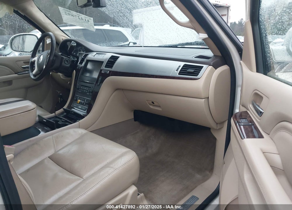 2011 CADILLAC ESCALADE EXT PREMIUM VIN: 3GYT4NEF5BG125158
