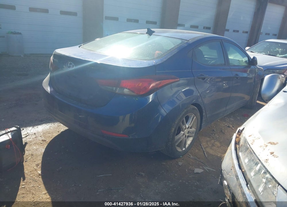 2015 HYUNDAI ELANTRA VIN: 5NPDH4AE5FH581390