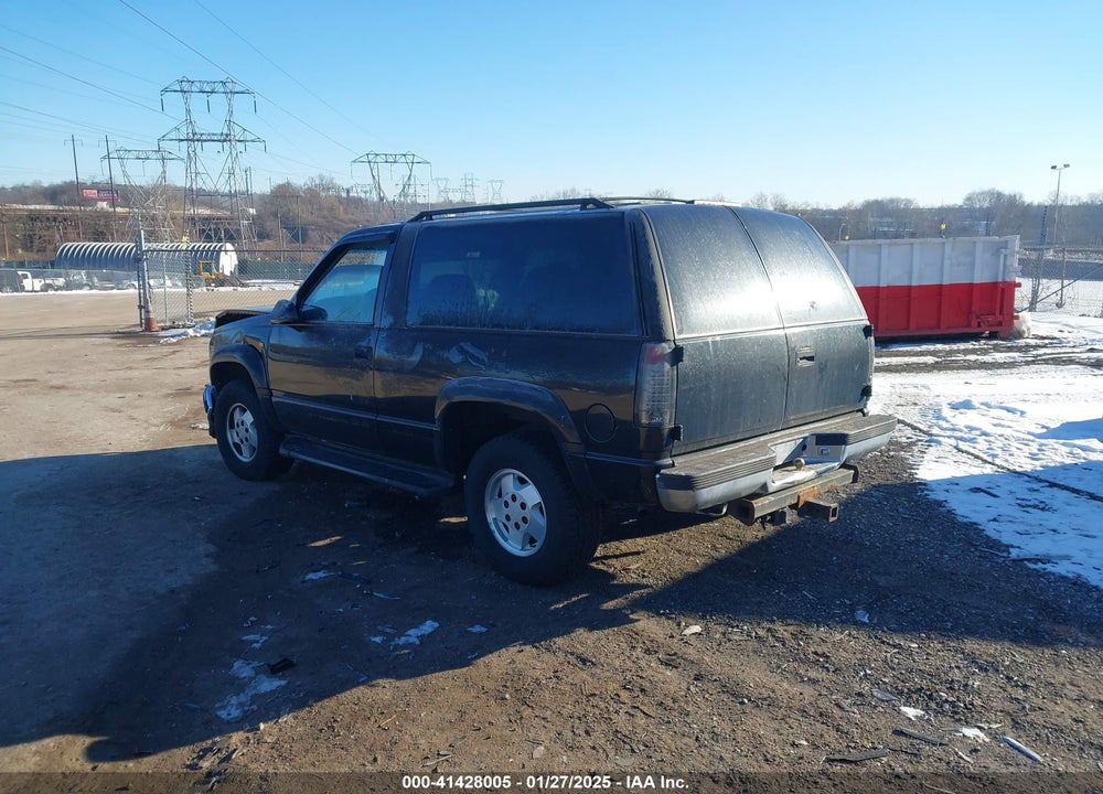 1998 CHEVROLET TAHOE VIN: 3GNEK18R5WG130358