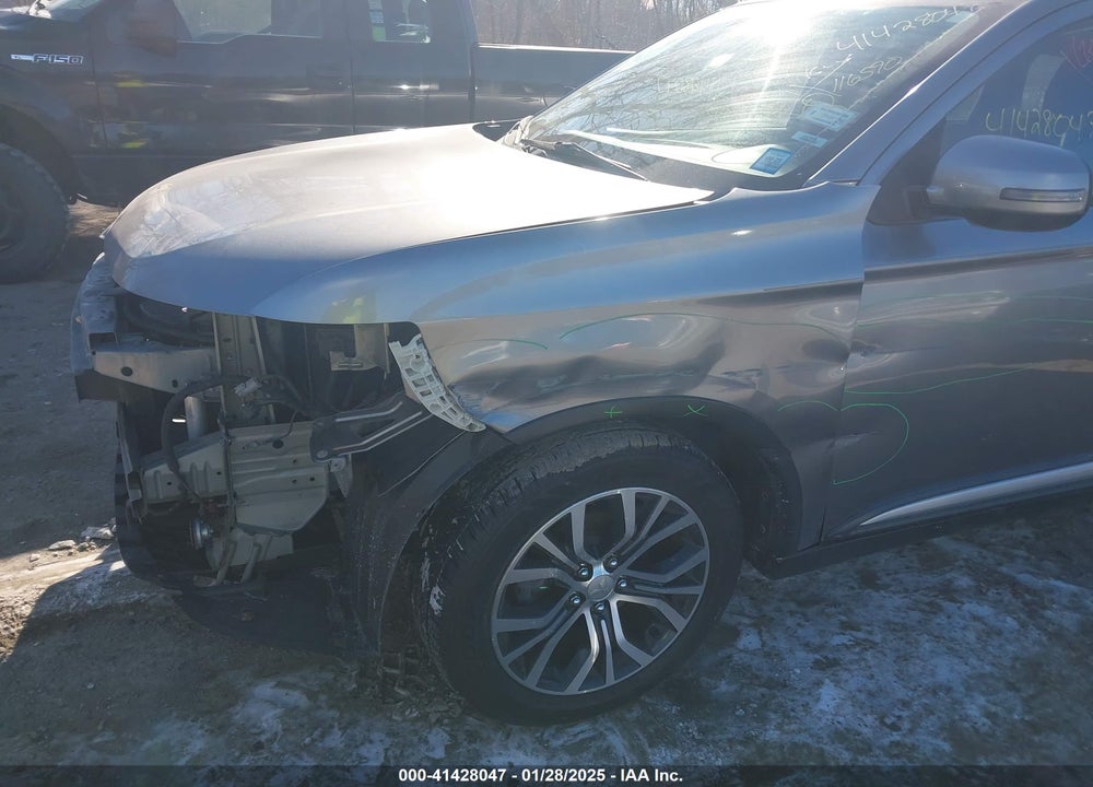 2018 MITSUBISHI OUTLANDER VIN: JA4AZ3A33JZ064903