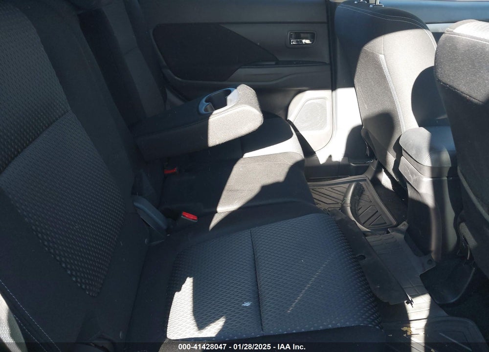 2018 MITSUBISHI OUTLANDER VIN: JA4AZ3A33JZ064903