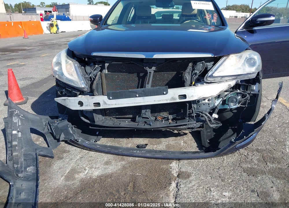 2013 HYUNDAI GENESIS VIN: KMHGC4DD3DU232581