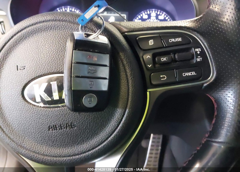 2016 KIA OPTIMA VIN: 5XXGW4L23GG016526