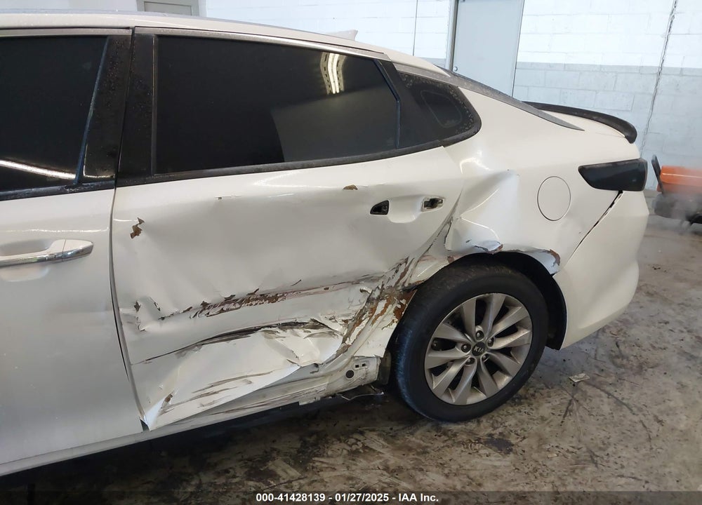 2016 KIA OPTIMA VIN: 5XXGW4L23GG016526