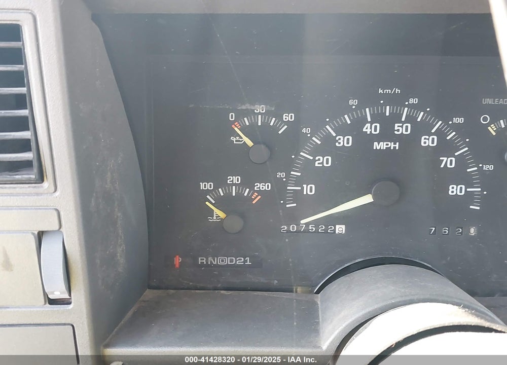 1992 GMC SUBURBAN C1500 VIN: 1GKEC16K5NJ718967