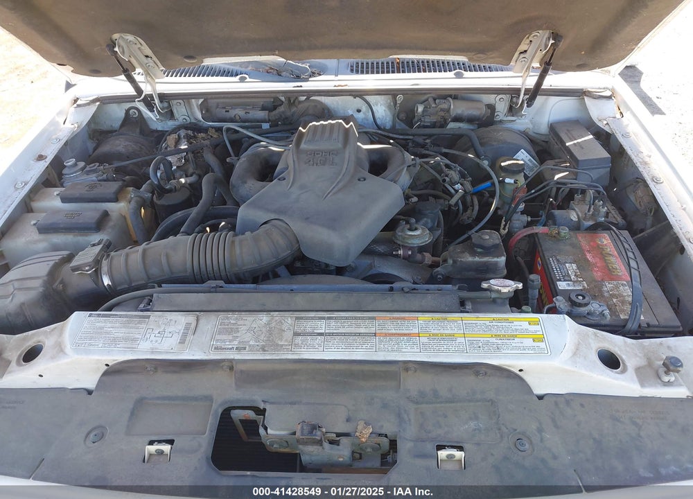 2000 FORD EXPLORER XLT VIN: 1FMZU73E8YZB29988