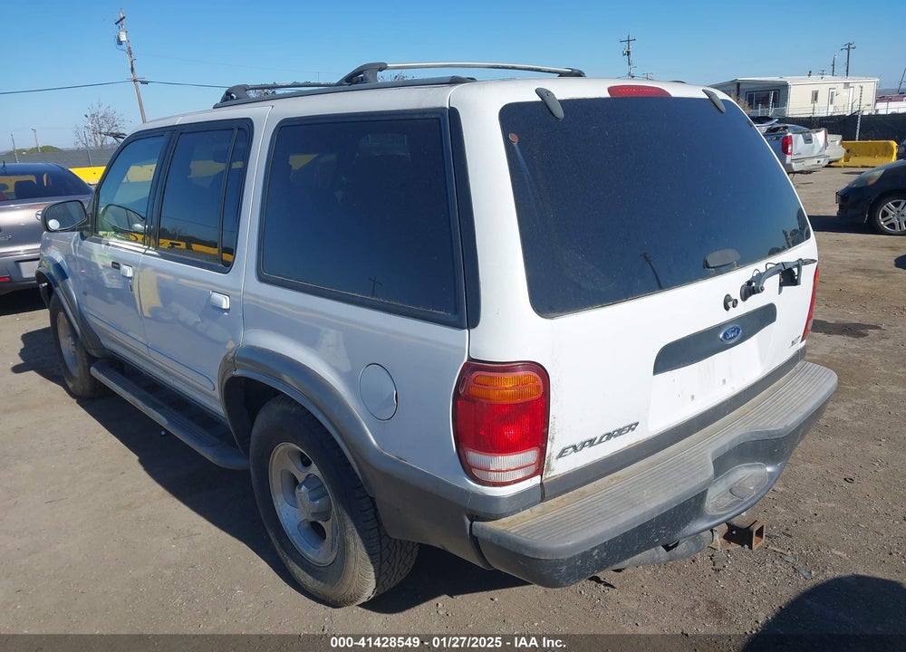2000 FORD EXPLORER XLT VIN: 1FMZU73E8YZB29988