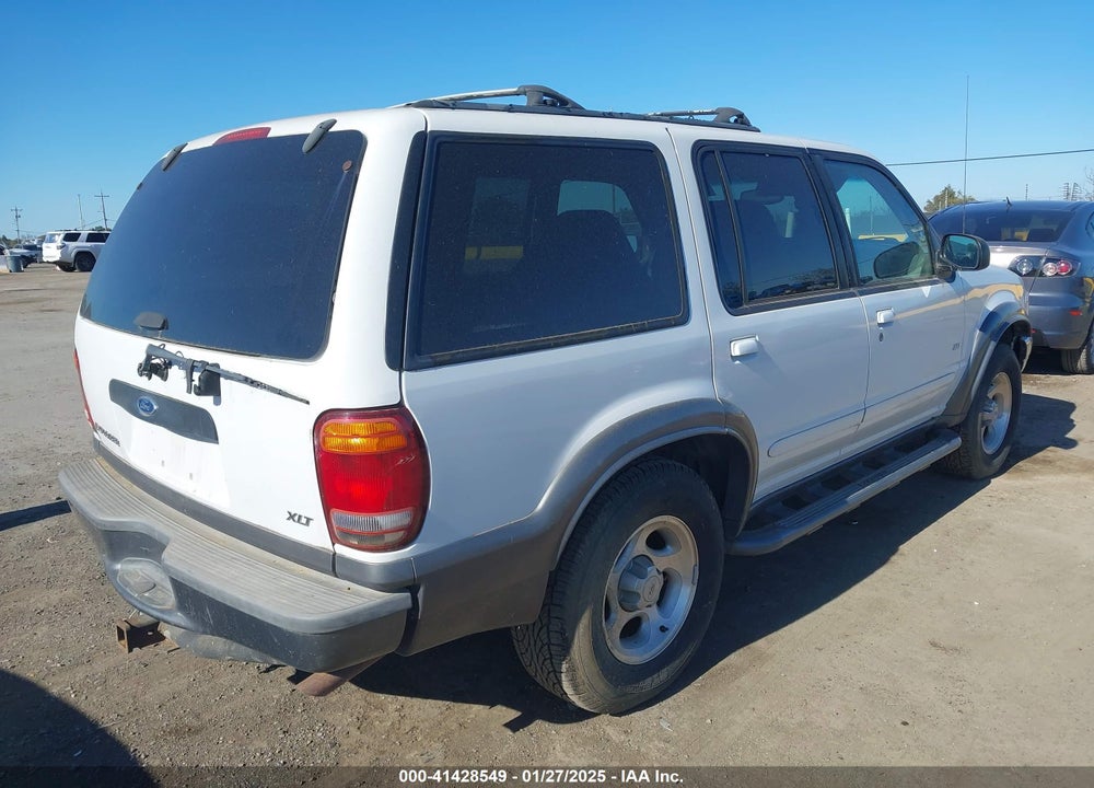 2000 FORD EXPLORER XLT VIN: 1FMZU73E8YZB29988