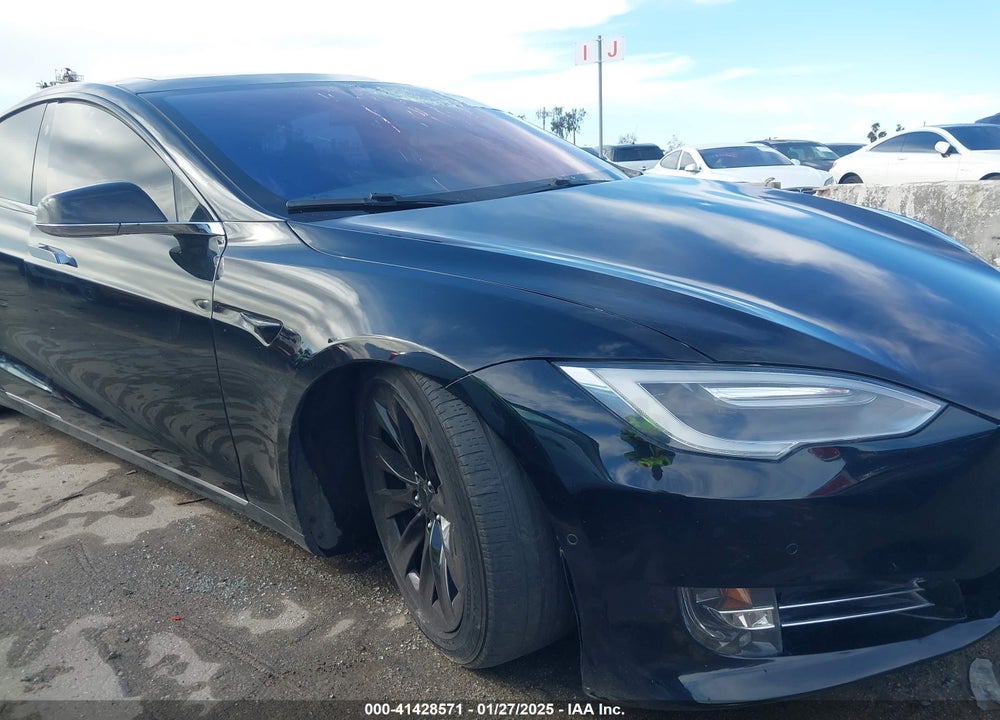 2017 TESLA MODEL S VIN: 5YJSA1E2XHF213346