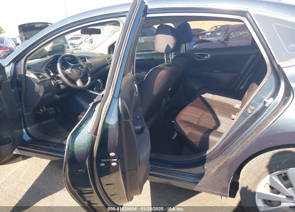 2017 NISSAN SENTRA SV VIN: 3N1AB7AP3HY262117