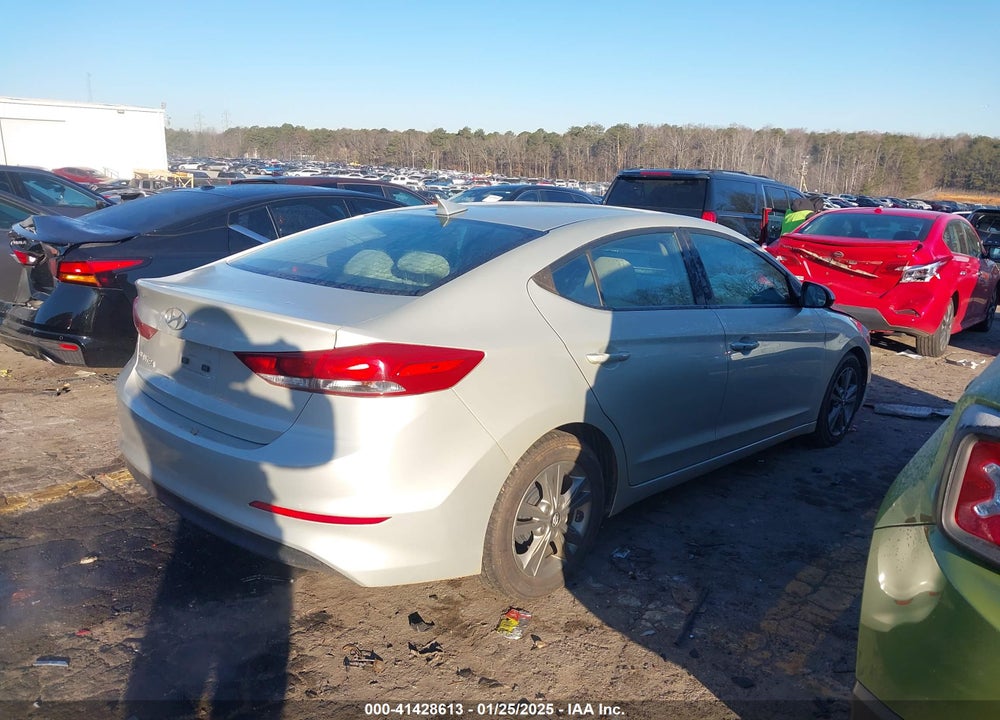 2017 HYUNDAI ELANTRA VIN: 5NPD84LF2HH094916