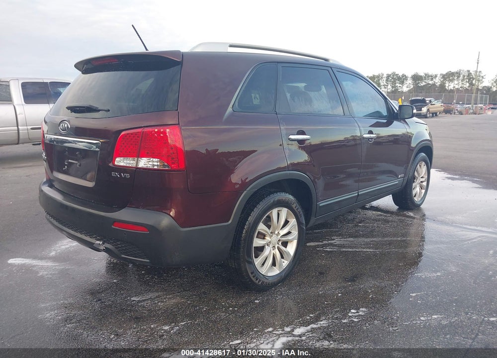 2011 KIA SORENTO EX V6 VIN: 5XYKUDA20BG051337