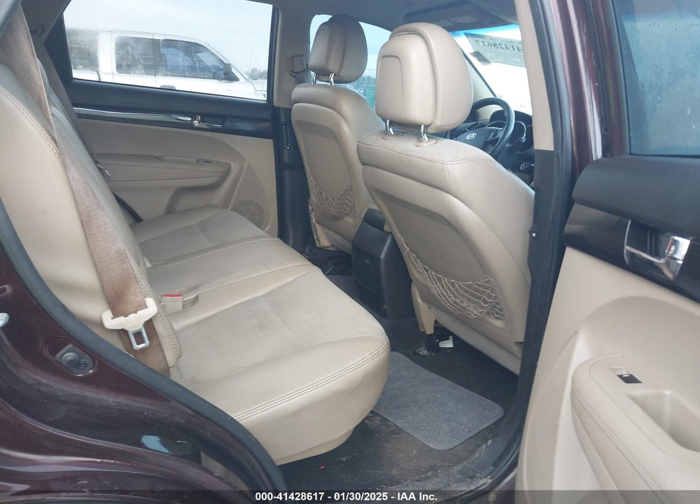 2011 KIA SORENTO EX V6 VIN: 5XYKUDA20BG051337