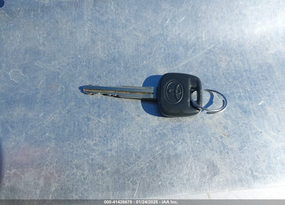 2005 TOYOTA CAMRY STD/ VIN: 4T1BE32K15U526272