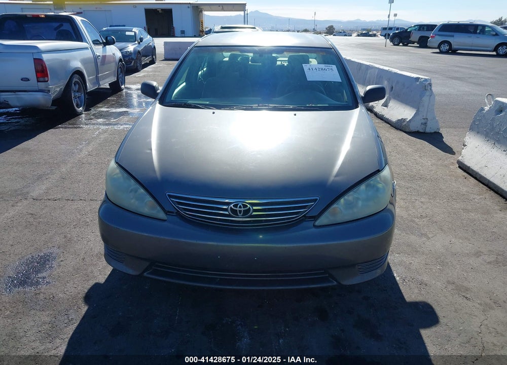 2005 TOYOTA CAMRY STD/ VIN: 4T1BE32K15U526272
