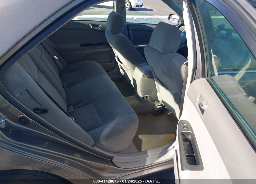 2005 TOYOTA CAMRY STD/ VIN: 4T1BE32K15U526272