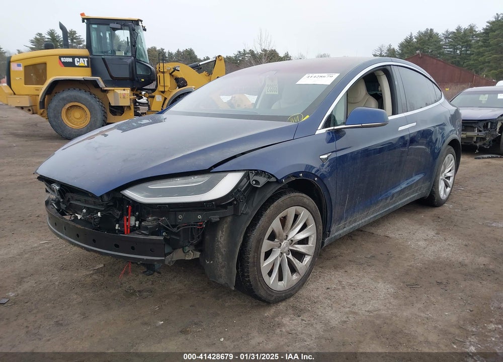 2018 TESLA MODEL X VIN: 5YJXCBE27JF115385