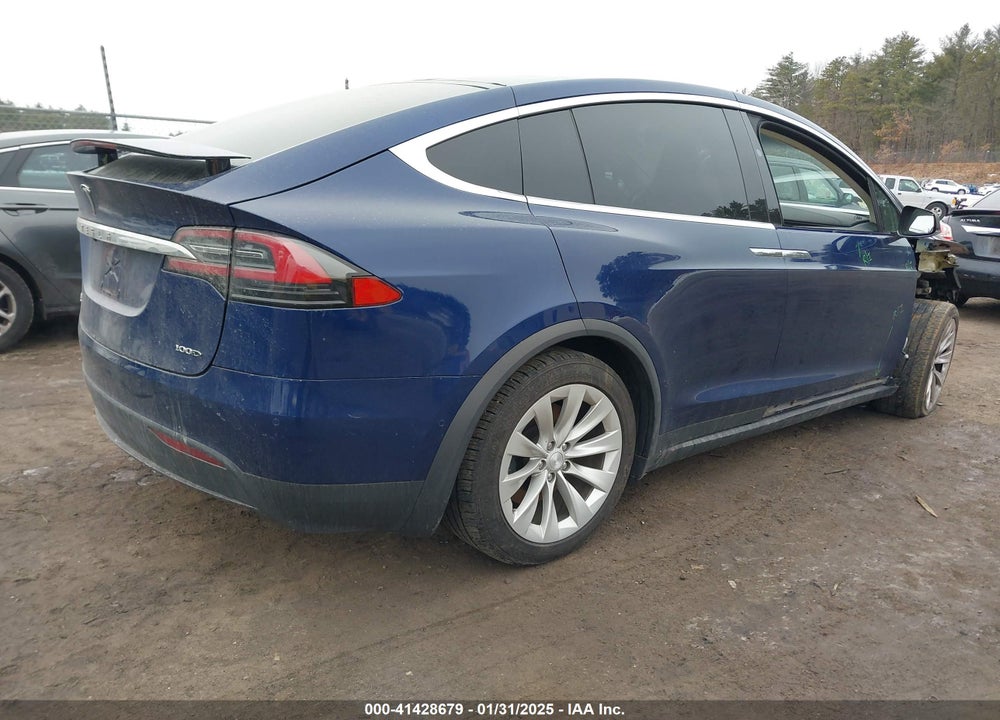 2018 TESLA MODEL X VIN: 5YJXCBE27JF115385