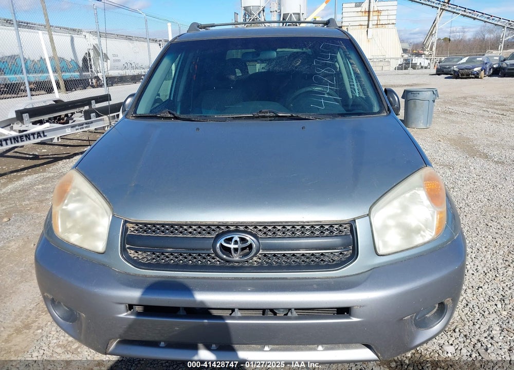 2005 TOYOTA RAV4 VIN: JTEGD20V056002941