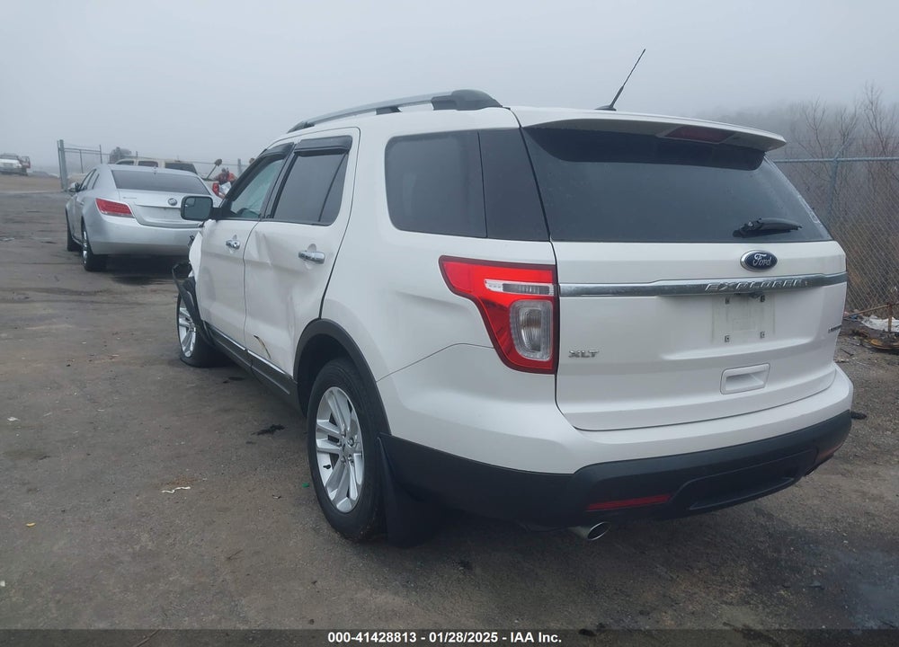 2015 FORD EXPLORER XLT VIN: 1FM5K7D8XFGA91833