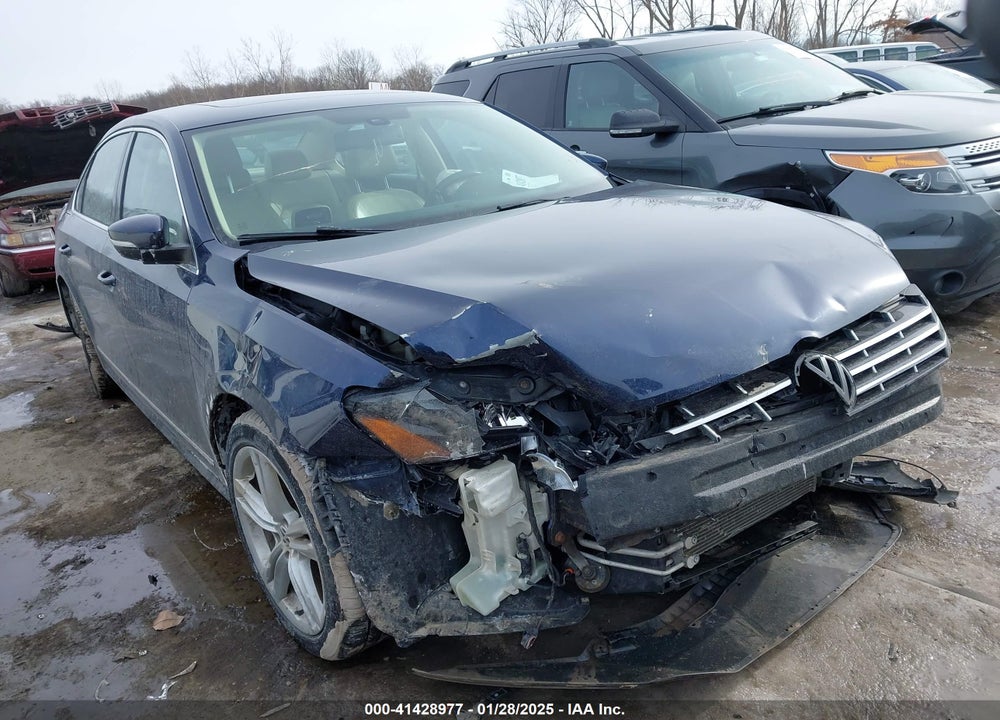 2013 VOLKSWAGEN PASSAT 2.0L TDI SEL PREMIUM VIN: 1VWCN7A34DC045993