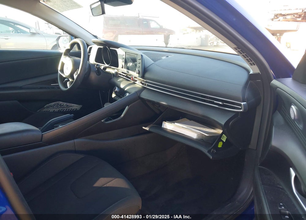 2023 HYUNDAI ELANTRA VIN: KMHLM4AG4PU468039