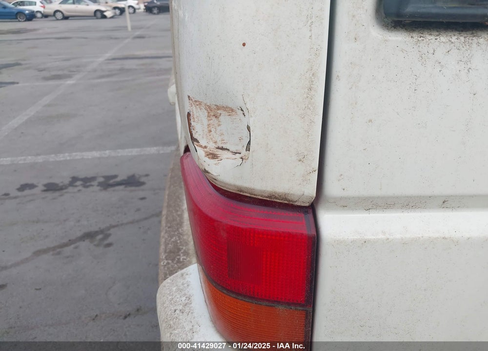 2002 VOLKSWAGEN EUROVAN MV VIN: WV2MB47032H116209