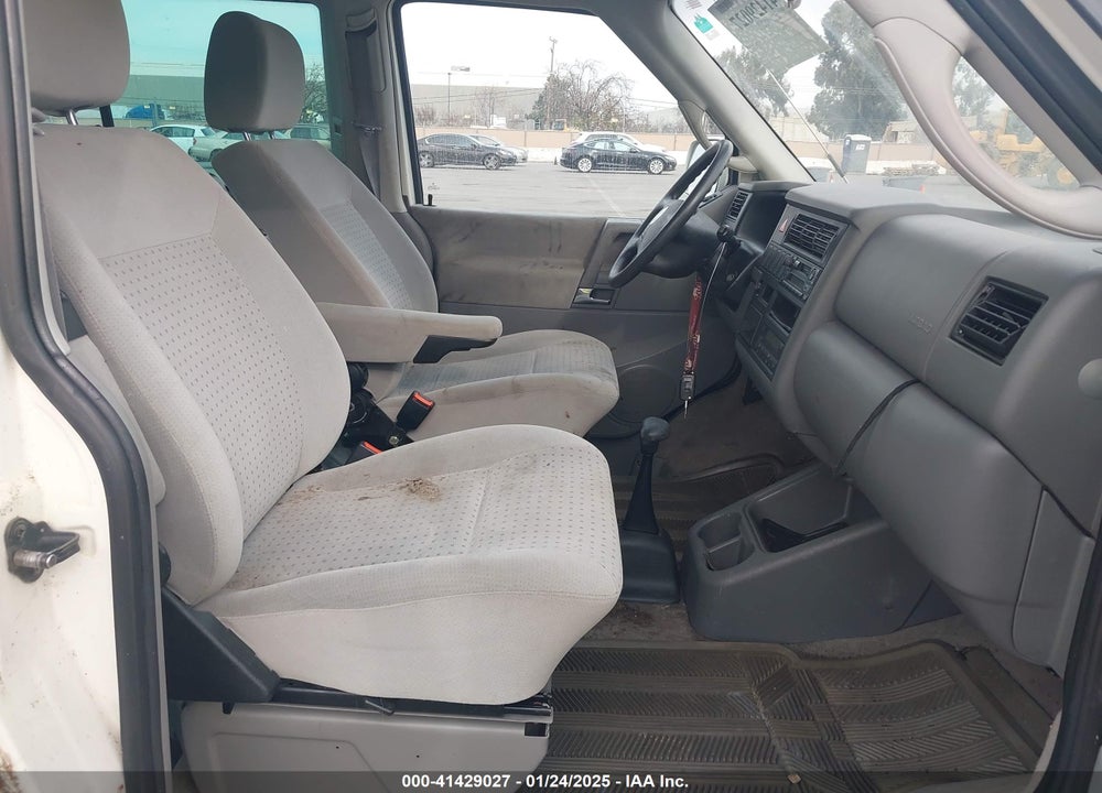 2002 VOLKSWAGEN EUROVAN MV VIN: WV2MB47032H116209