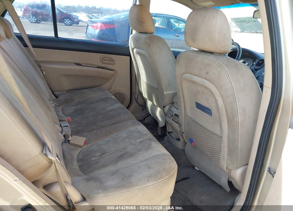 2008 KIA RONDO VIN: KNAFG526987175321