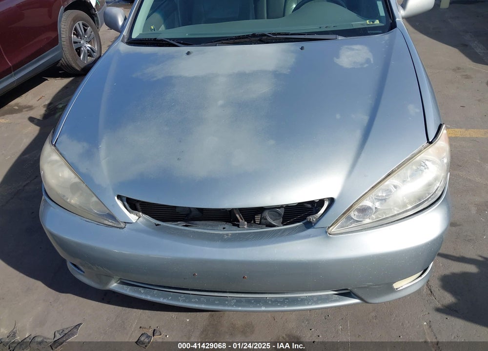 2005 TOYOTA CAMRY XLE VIN: 4T1BE32K15U532847