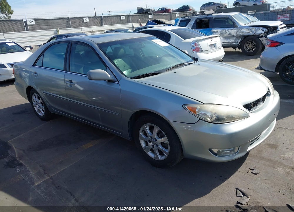 2005 TOYOTA CAMRY XLE VIN: 4T1BE32K15U532847