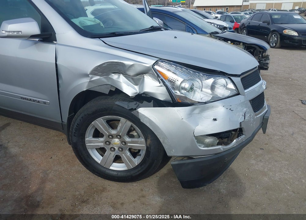 2009 CHEVROLET TRAVERSE LT VIN: 1GNER23D59S156176