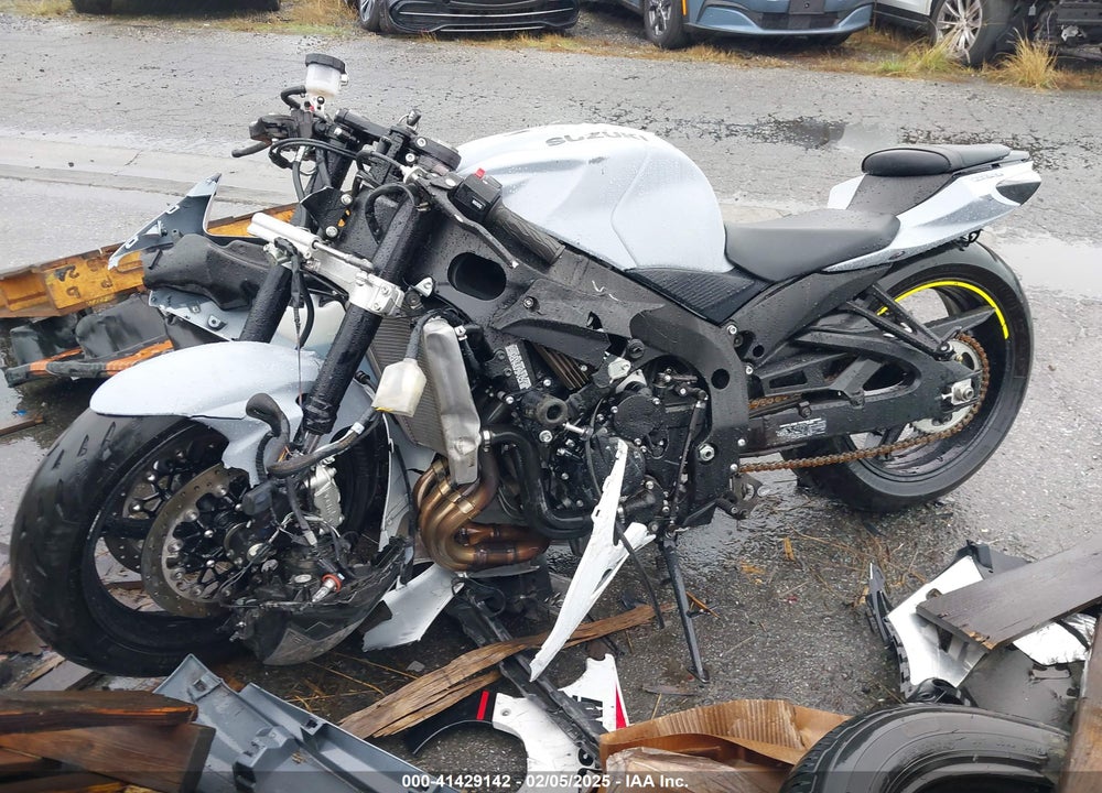 2022 SUZUKI GSX-R600 VIN: JS1GN7FA6N7101027