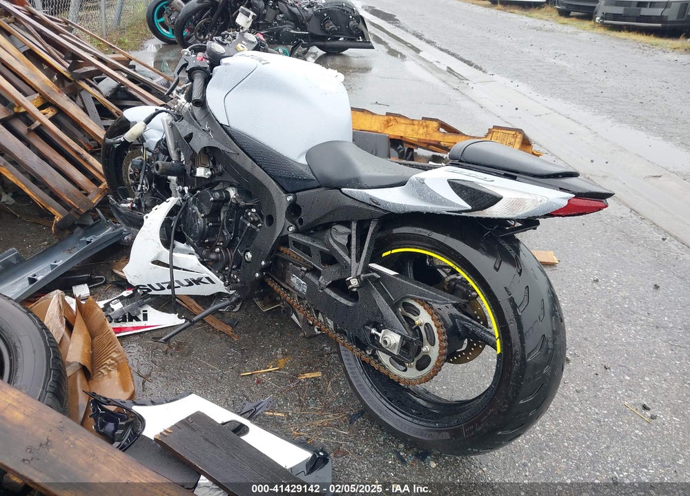 2022 SUZUKI GSX-R600 VIN: JS1GN7FA6N7101027
